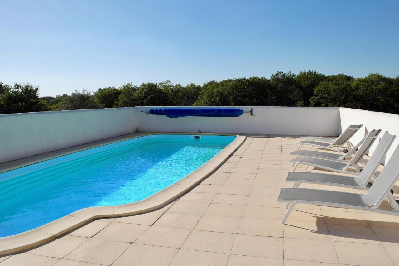 Maison Pour 4 A La Campagne Avec Piscine Commequiers 외부 사진