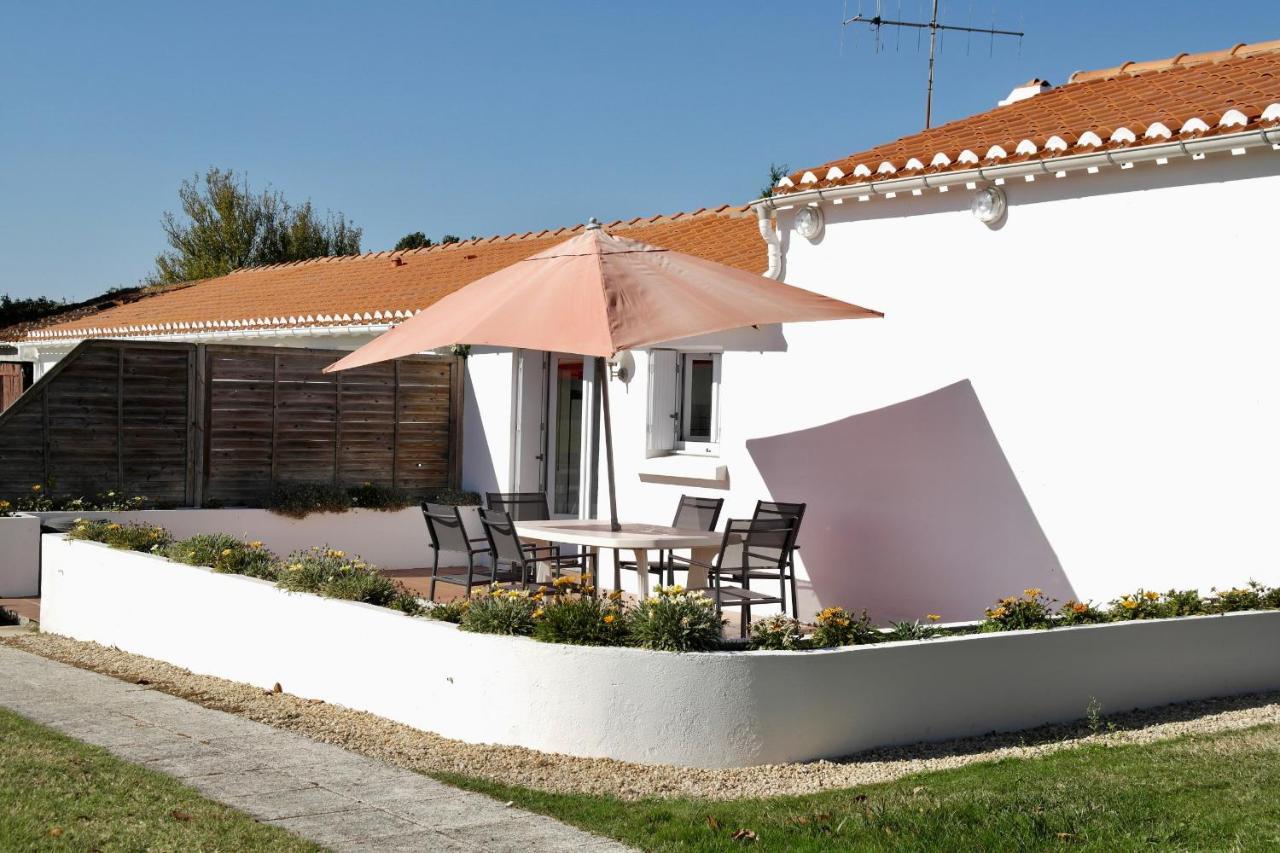 Maison Pour 4 A La Campagne Avec Piscine Commequiers 외부 사진